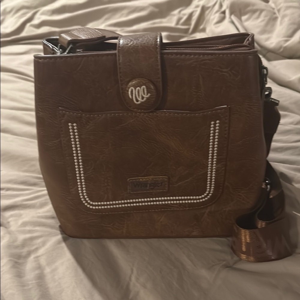 Wrangler Brown Messenger Bag with Contrast Stitching